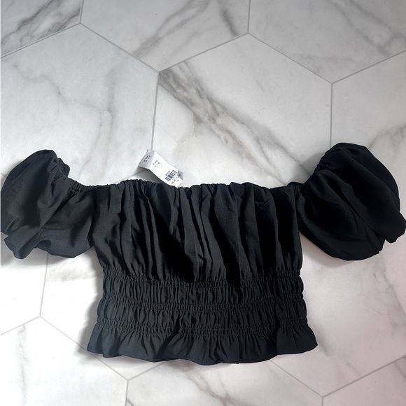 Abercrombie off the shoulder black crop top - Picture 1 of 3